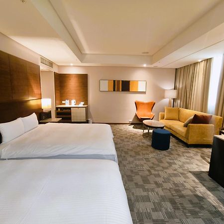 Via Hotel Breeze Taipei Eksteriør billede