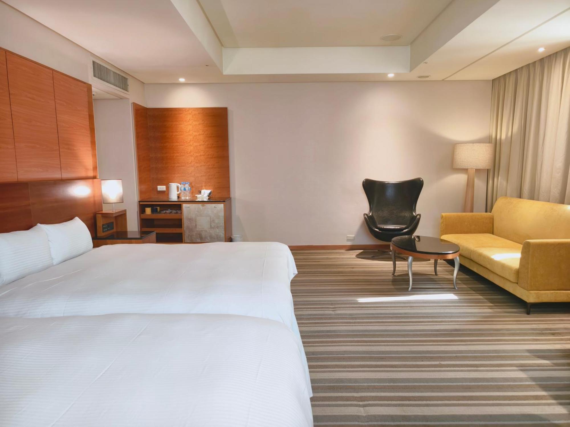 Via Hotel Breeze Taipei Eksteriør billede